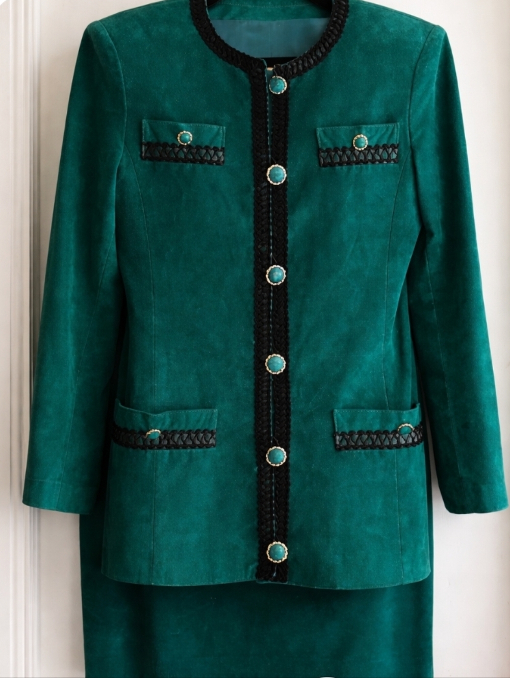 ⭐️ Host Pick ⭐️Danier Leather |  Suede Green Belted Skirt Set - Picture 10 of 14